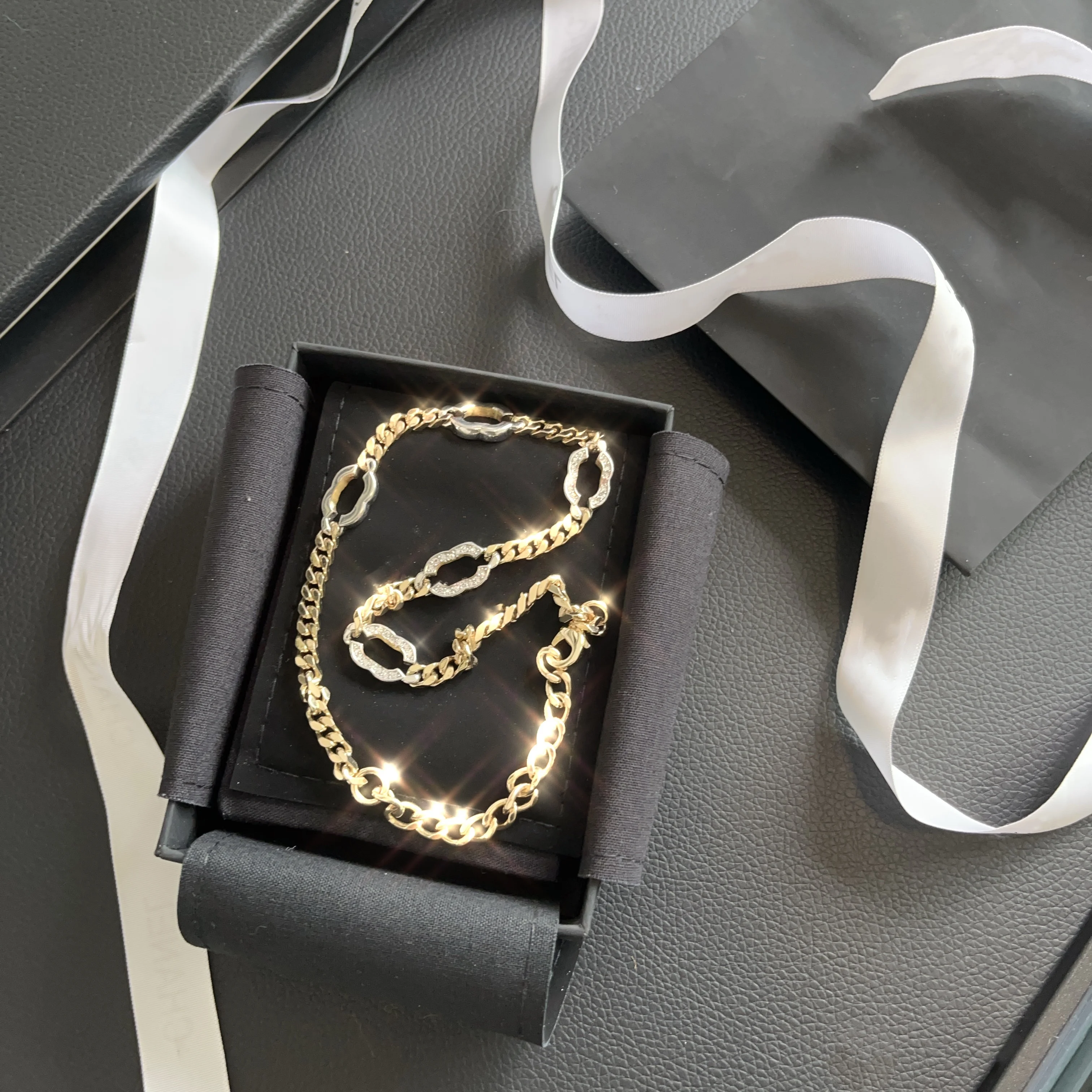 Mode 6 Popular Famous Fashion Original Brand Women Female 2022 Jewelry Necklace Chain 925 Summer Silver Quality Luxury Gift
Mode 6 Popular Famous Fashion Original Brand Women Female 2022 Jewelry Necklace Chain 925 Summer Silver Quality Luxury Gift
