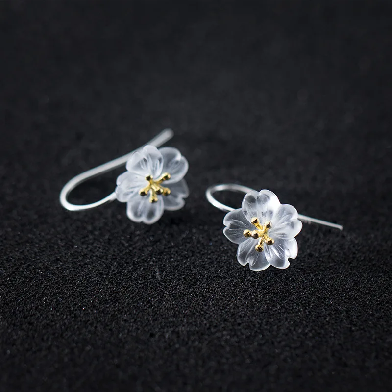 Fashion Chinoiserie Chinese Style S925 Sterling Silver Natural White Crystal Umbrellaleaf Flower Earrings for Women Party Gift
Fashion Chinoiserie Chinese Style S925 Sterling Silver Natural White Crystal Umbrellaleaf Flower Earrings for Women Party Gift