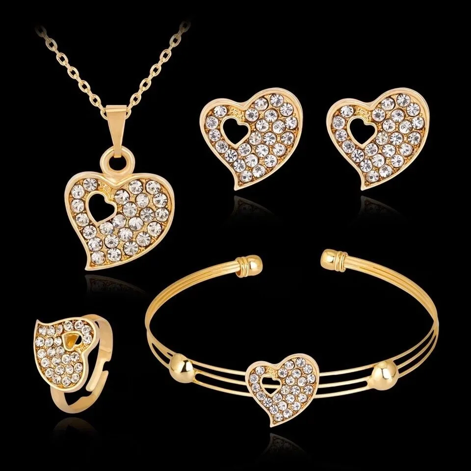 Fashion Dubai Gold Jewelry Sets Crystal Heart Necklace Bangle Ring Earrings Set Wedding Gift African Nigeria Jewelry for Women
Fashion Dubai Gold Jewelry Sets Crystal Heart Necklace Bangle Ring Earrings Set Wedding Gift African Nigeria Jewelry for Women