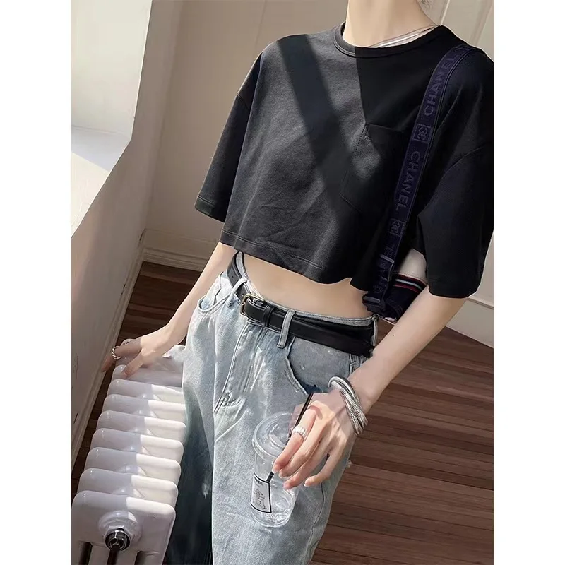 2024 Wang fashion luxury spring and summer new patch bag crop loose thin T-shirt round neck casual all-match short top women 
2024 Wang fashion luxury spring and summer new patch bag crop loose thin T-shirt round neck casual all-match short top women