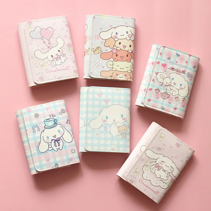 Kawaii Мультфильм Sanrioed Kt Cat кошелек женский аниме Cinnamoroll Kuromi портативный складной короткий кошелек для нескольких карт мини монета пирса
Kawaii Мультфильм Sanrioed Kt Cat кошелек женский аниме Cinnamoroll Kuromi портативный складной короткий кошелек для нескольких карт мини монета пирса