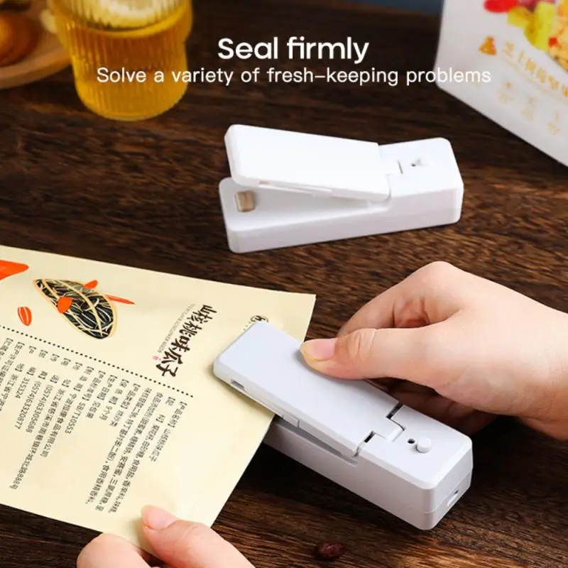 The New Portable Sealing Machine Hand Press Household Mini Snack Plastic Bag Fresh-keeping Sealer Rechargeable
The New Portable Sealing Machine Hand Press Household Mini Snack Plastic Bag Fresh-keeping Sealer Rechargeable