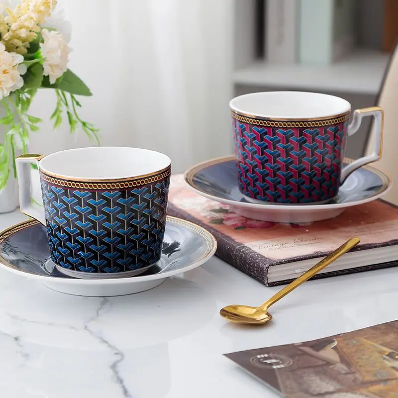 Home Decoration Porcelain Mugs Coffee Cups Ceramic Mug Bone China Coffeeware Tea Cup Set Wedding Drinkware Retro Cups Saucers
Home Decoration Porcelain Mugs Coffee Cups Ceramic Mug Bone China Coffeeware Tea Cup Set Wedding Drinkware Retro Cups Saucers