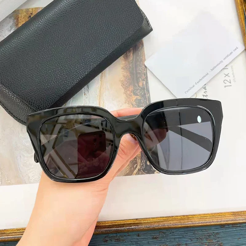 New Women Fashion Sunglasses Summer Casual Sun Protection Sun Glasses Stylish Minimalist Square Glasses UV400 Gafas De Sol
New Women Fashion Sunglasses Summer Casual Sun Protection Sun Glasses Stylish Minimalist Square Glasses UV400 Gafas De Sol