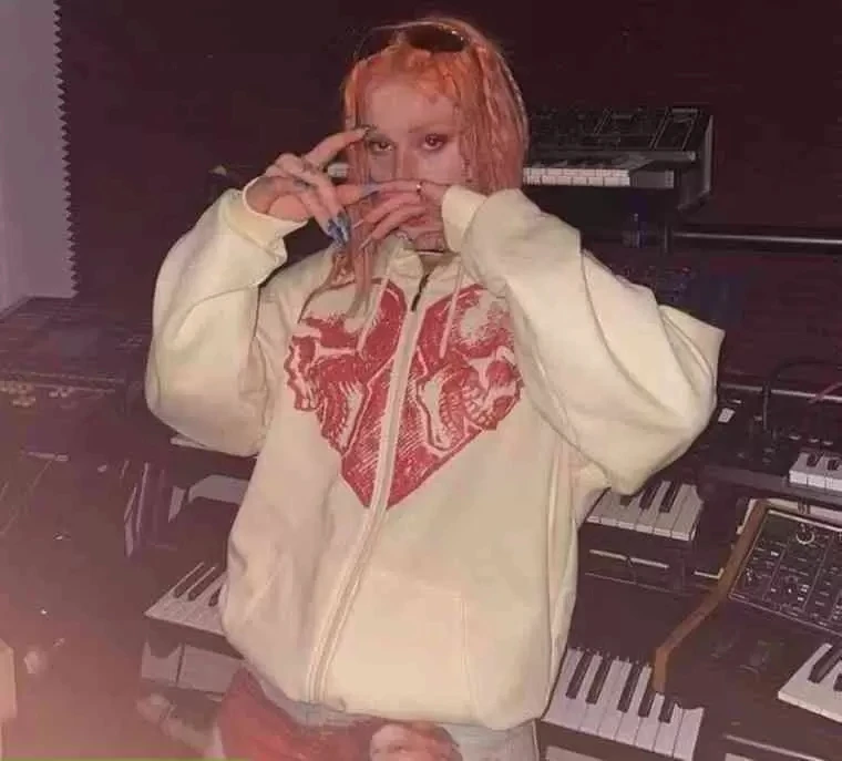 Skull Print Streetwear Zip up jacket Women Vintage Gothic Harajuku Y2k Cloth Grunge Punk Sweatshirts Graphic Hoodie hoody size
Skull Print Streetwear Zip up jacket Women Vintage Gothic Harajuku Y2k Cloth Grunge Punk Sweatshirts Graphic Hoodie hoody size