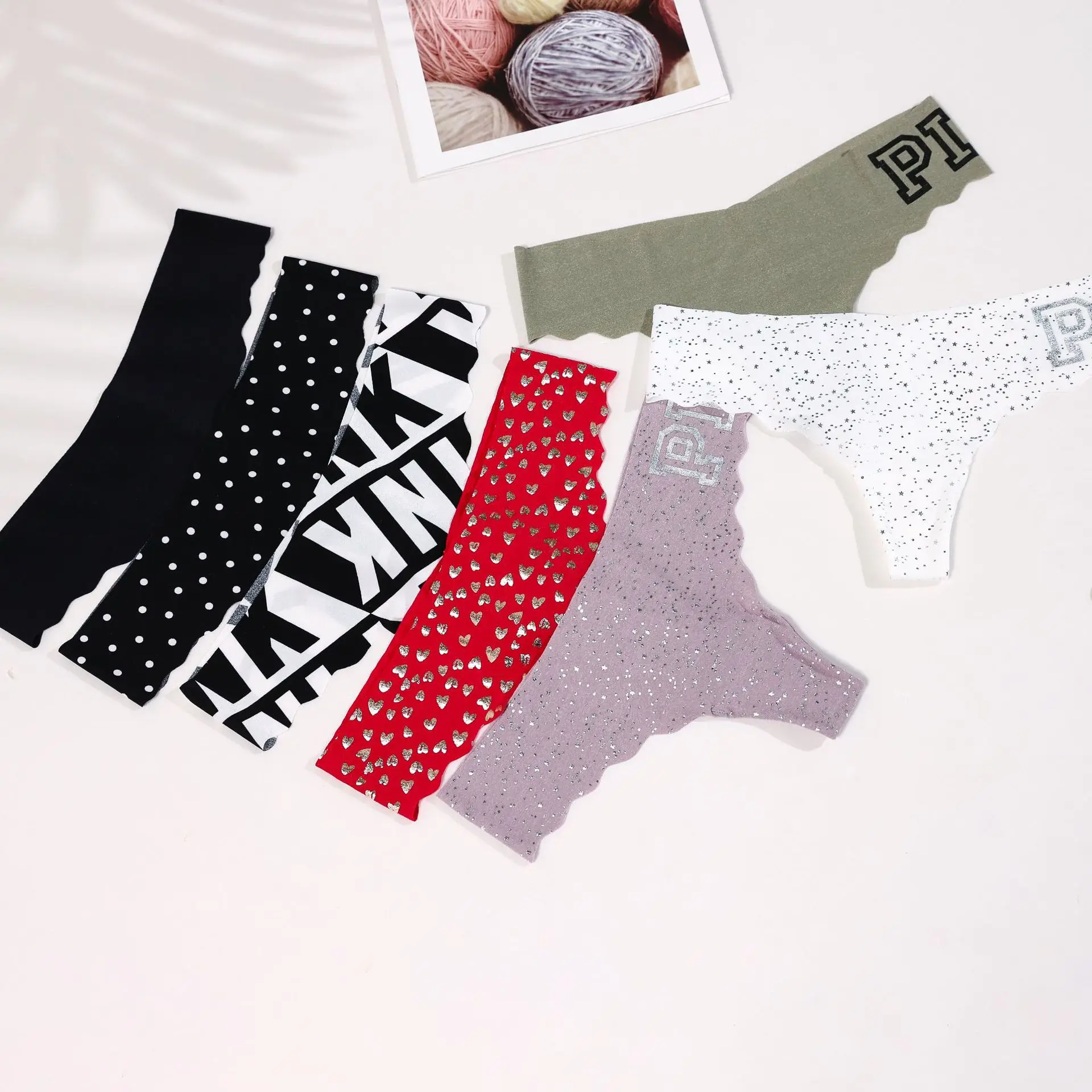 Panties women's sexy wavy edge non-marking thong T pants polka dot lettering large size cotton crotch bottoms A5-800
Panties women's sexy wavy edge non-marking thong T pants polka dot lettering large size cotton crotch bottoms A5-800