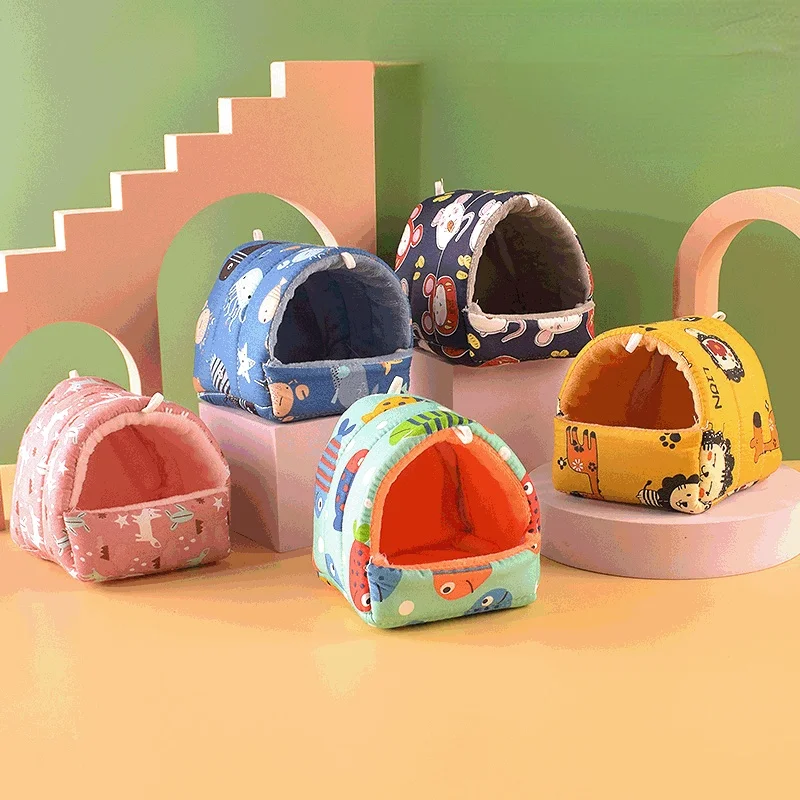Pet Hamster Nest Pad Semi-closed Velvet Warm Pet Nest Hamster Cotton House Guinea Pig Cage Winter Warm bed Small pet supplies
Pet Hamster Nest Pad Semi-closed Velvet Warm Pet Nest Hamster Cotton House Guinea Pig Cage Winter Warm bed Small pet supplies