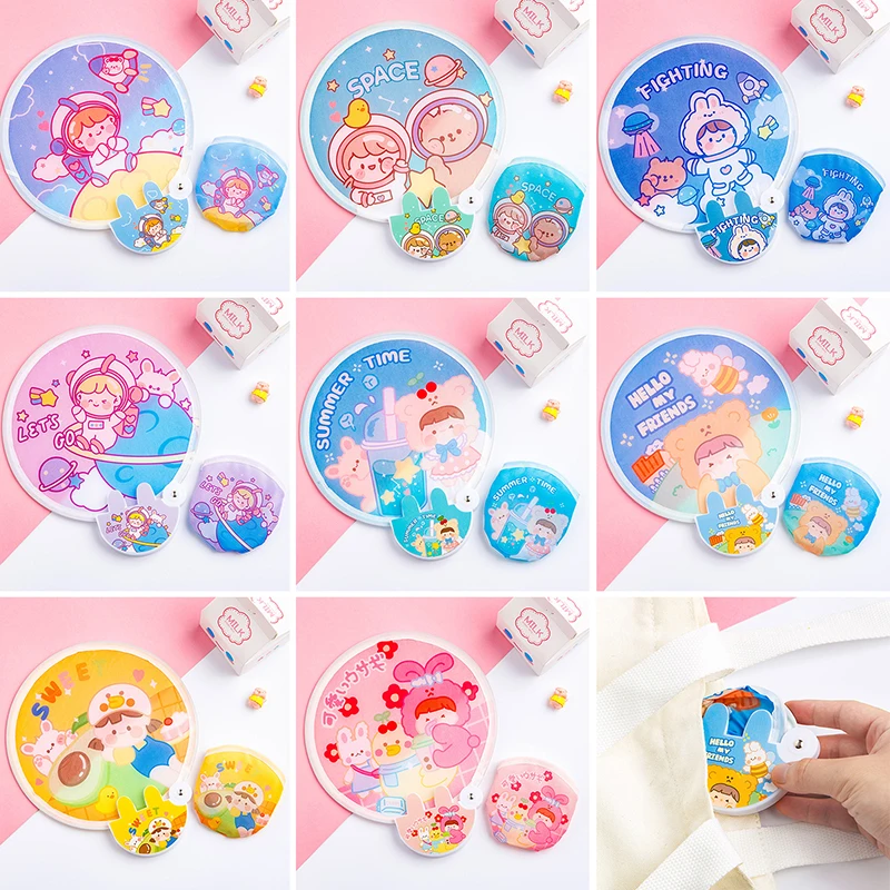 Креативный маленький складной веер, Милый Летний мультяшный портативный крутой веер, круглый пластиковый веер, Новинка
Креативный маленький складной веер, Милый Летний мультяшный портативный крутой веер, круглый пластиковый веер, Новинка