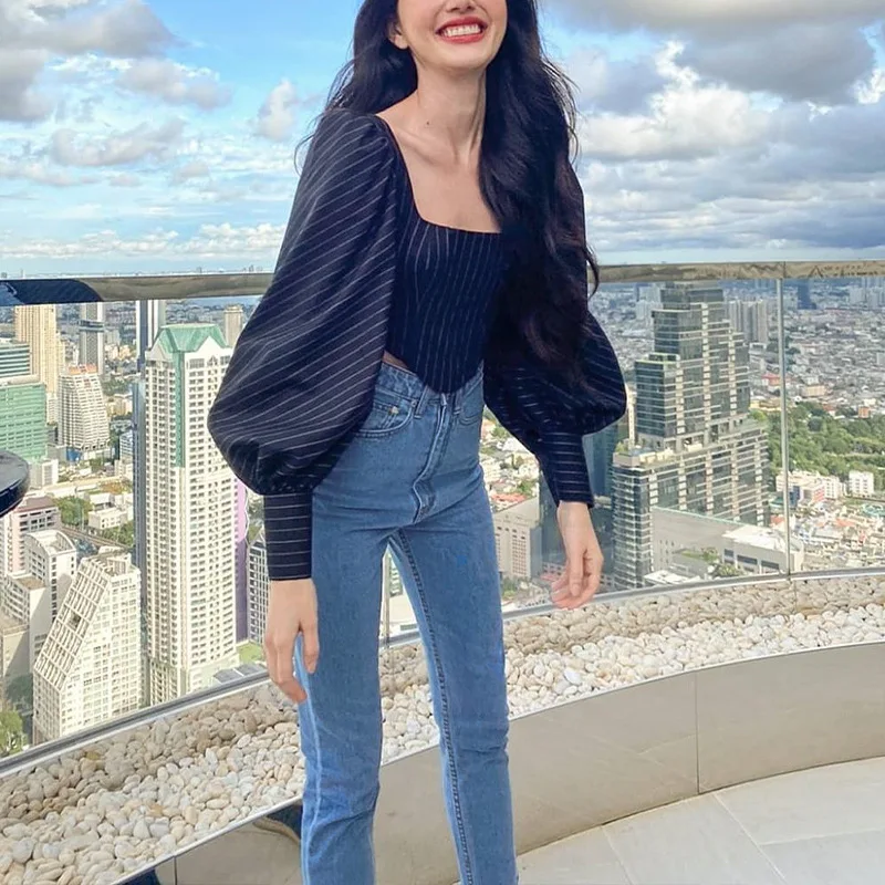 2021 Fall Summer Ladies Striped Tops Square Neck Irregular Short Lantern Sleeve Striped T-Shirt Woman Korean Navy Blue Tshirt
2021 Fall Summer Ladies Striped Tops Square Neck Irregular Short Lantern Sleeve Striped T-Shirt Woman Korean Navy Blue Tshirt