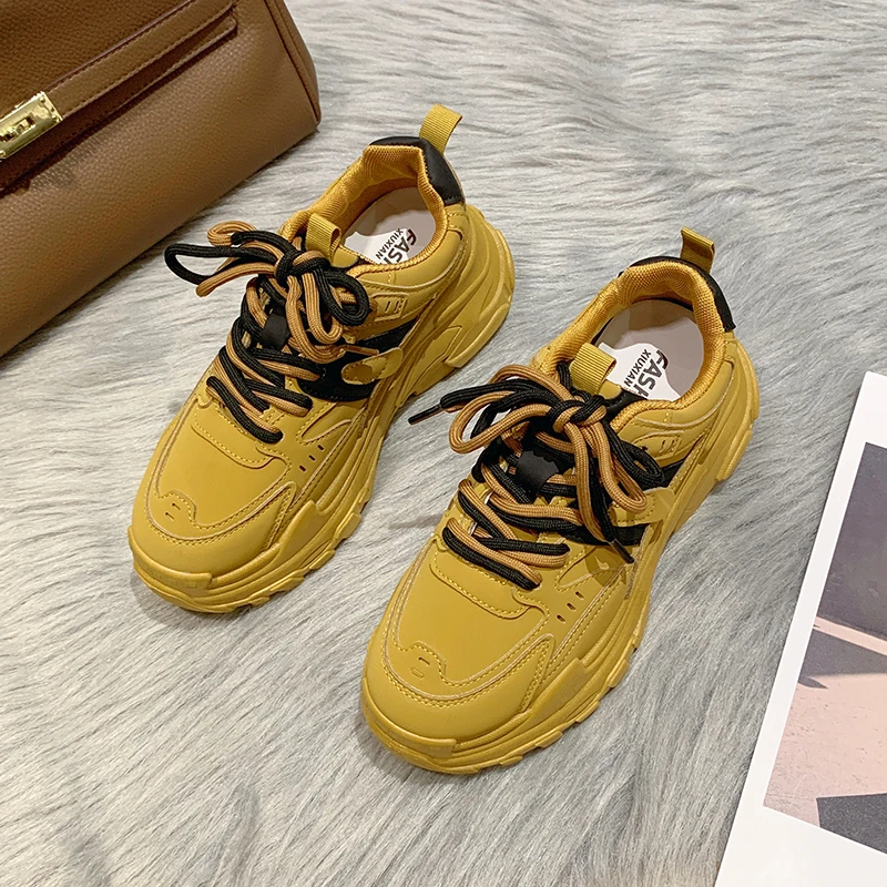 The New Korean Version of Popular Sports Shoes In The Autumn of Women's Shoes High Soled, Versatile, Soft Leather Casual Shoes
The New Korean Version of Popular Sports Shoes In The Autumn of Women's Shoes High Soled, Versatile, Soft Leather Casual Shoes