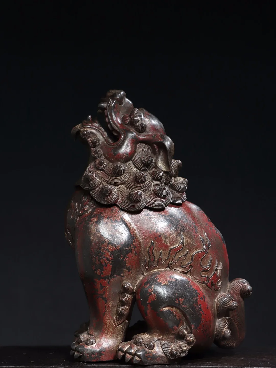 13"Tibetan Temple Collection Old Bronze Cinnabar Mud gold Sky Watching Roaring Divine Beast Lion Statue incense burner Ornaments
13"Tibetan Temple Collection Old Bronze Cinnabar Mud gold Sky Watching Roaring Divine Beast Lion Statue incense burner Ornaments