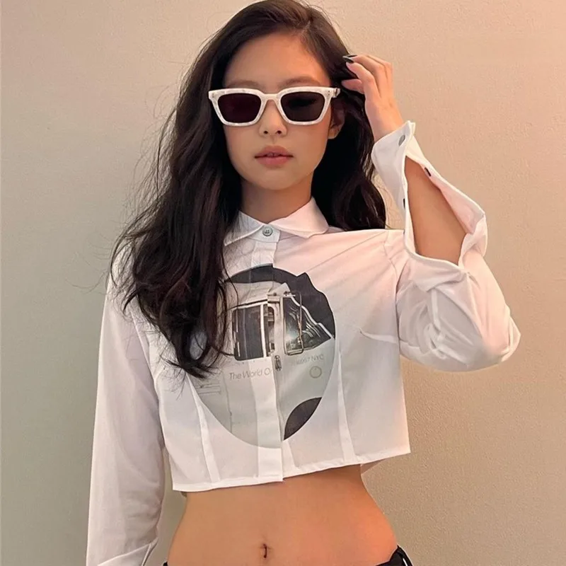 2022 New Jennie Same Tops Dydo Crop Top Women Kpop Graphic Printed Cropped Shirt Korean Fashion White Blouse Harajuku Streetwear
2022 New Jennie Same Tops Dydo Crop Top Women Kpop Graphic Printed Cropped Shirt Korean Fashion White Blouse Harajuku Streetwear