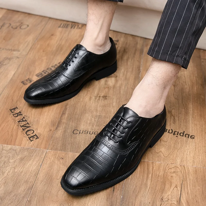 New Luxury Designer Dress Prom Wedding Shoes For Men British Vintage Lace Up Loafers Zapatos De Hombres Serpentine Shoes
New Luxury Designer Dress Prom Wedding Shoes For Men British Vintage Lace Up Loafers Zapatos De Hombres Serpentine Shoes