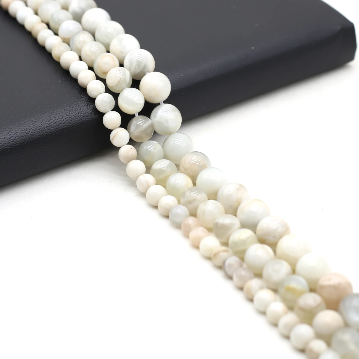 Natural Stone Beaded Round White Moonlight Gemstone Loose Isolation Beads for Jewelry Making Diy Bracelet Necklace Accessories
Natural Stone Beaded Round White Moonlight Gemstone Loose Isolation Beads for Jewelry Making Diy Bracelet Necklace Accessories