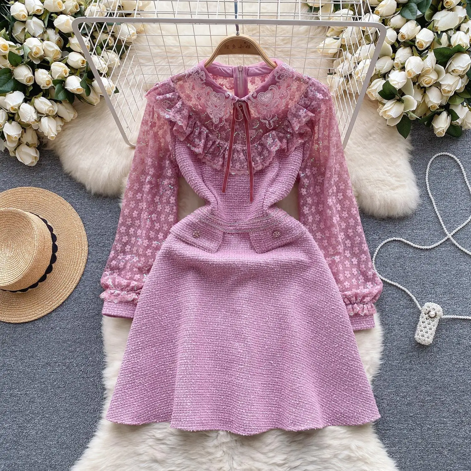 High-Quality Vintage Women Long Sleeve Ruffles Beaded Mesh Patchwork Woolen Dress Autumn Fashion Runway Tweed Dress Vestidos
High-Quality Vintage Women Long Sleeve Ruffles Beaded Mesh Patchwork Woolen Dress Autumn Fashion Runway Tweed Dress Vestidos