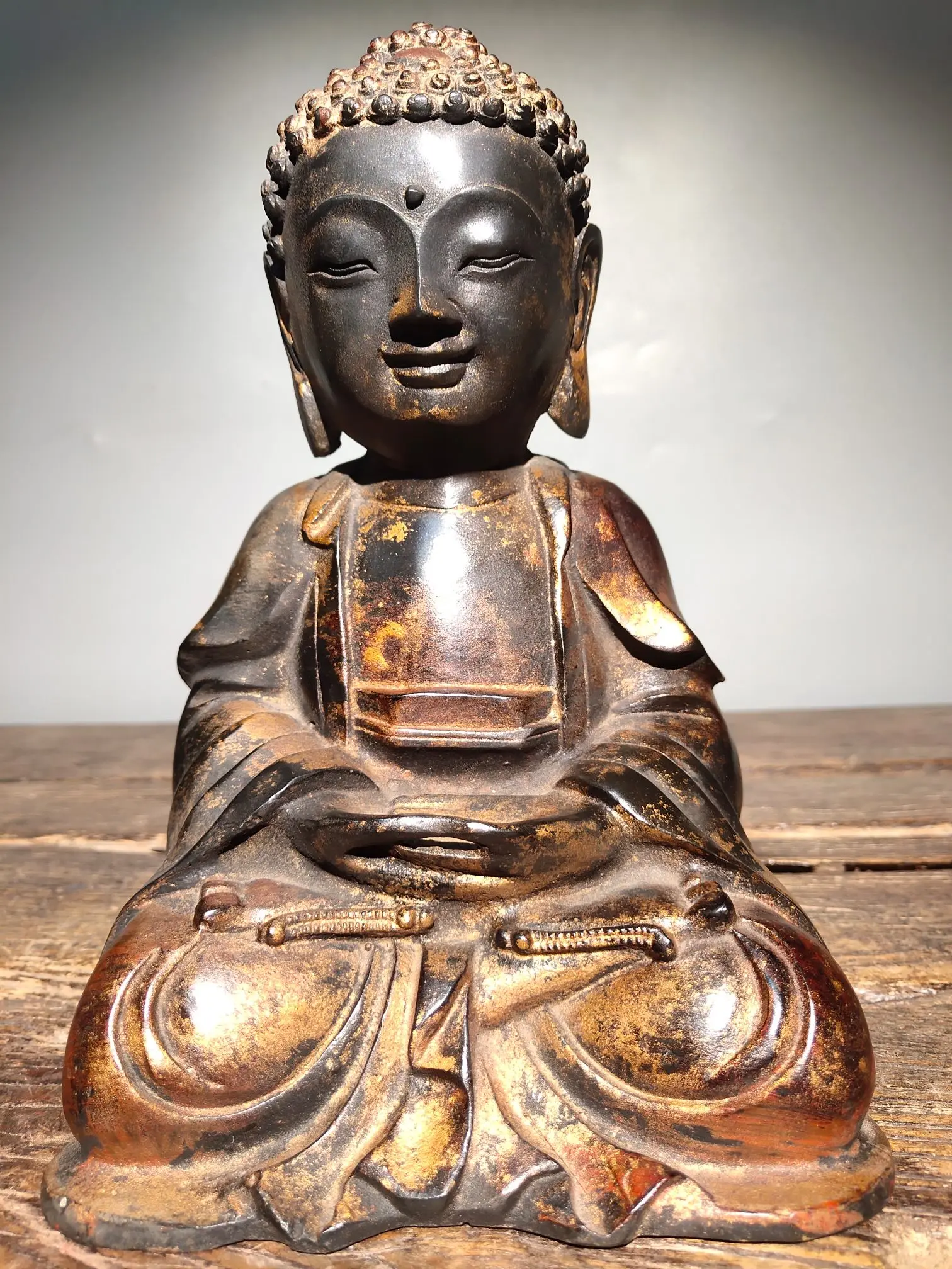 9" Chinese Folk Collection Old Bronze gilded cinnabar Shakyamuni Prince Buddha Sitting Buddha worship buddha Town house Exorcism
9" Chinese Folk Collection Old Bronze gilded cinnabar Shakyamuni Prince Buddha Sitting Buddha worship buddha Town house Exorcism