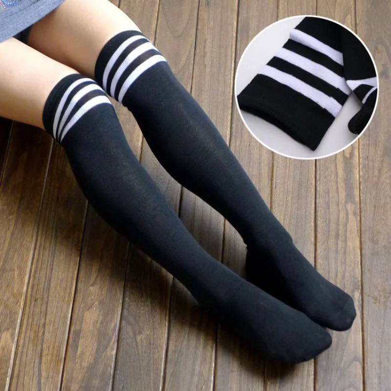 Women Fun College Style Cotton Thick Black and White Striped Stockings with Three Bars Over Knee White High Socks Student Socks 
Women Fun College Style Cotton Thick Black and White Striped Stockings with Three Bars Over Knee White High Socks Student Socks