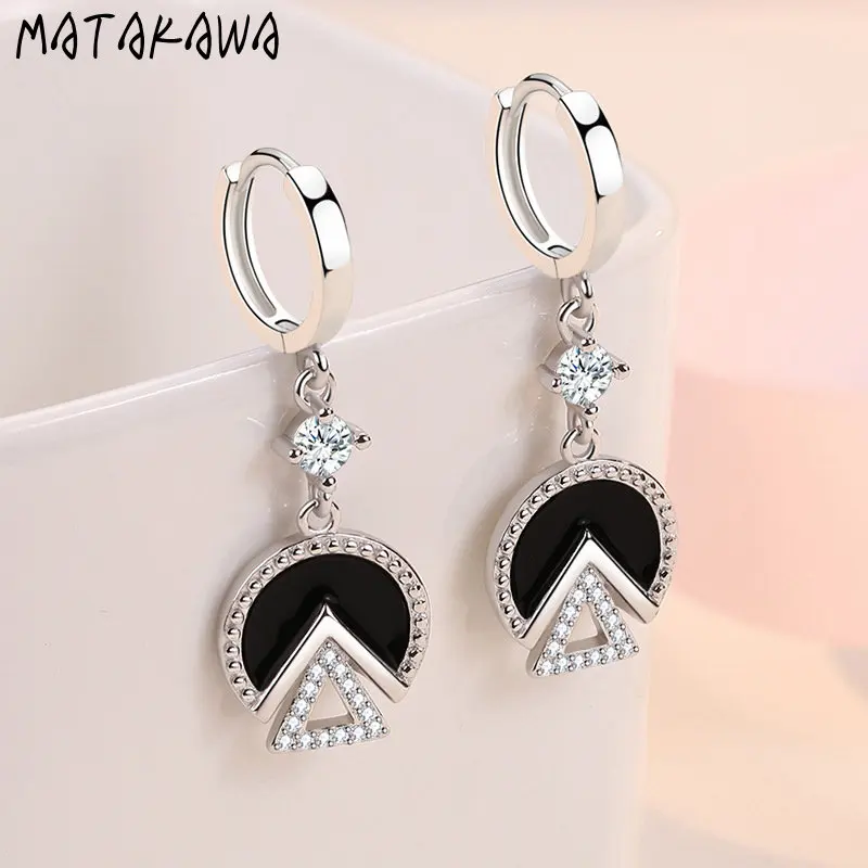 Draweye Black Earrings for Women Geometric Vintage Korean Fashion Shiny Long Dangle Earrings Elegant Office Lady Jewelry
Draweye Black Earrings for Women Geometric Vintage Korean Fashion Shiny Long Dangle Earrings Elegant Office Lady Jewelry