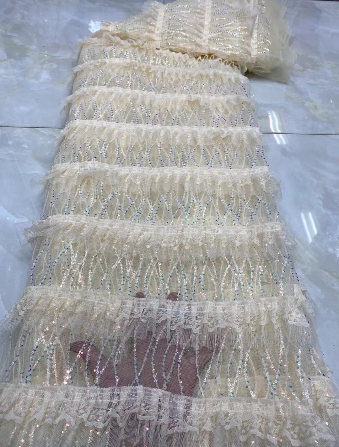 The latest style is full of tassel sequins lace French high quality African tulle lace party ladies dress
The latest style is full of tassel sequins lace French high quality African tulle lace party ladies dress