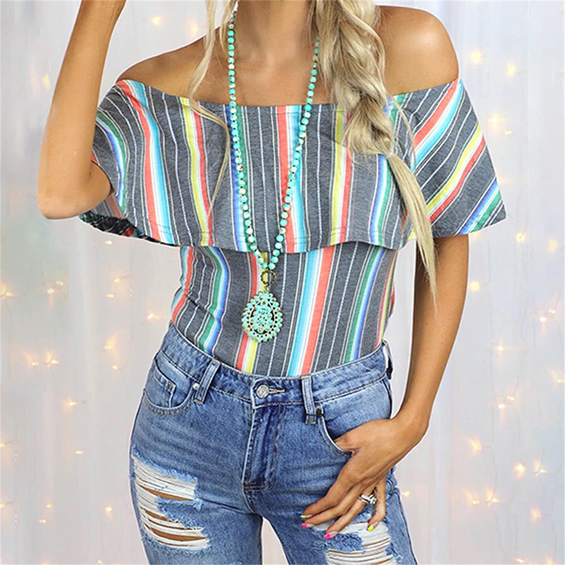 2022 summer new hot-selling women's printed sleeveless single-collar casual T-shirt fashion color contrast striped color top
2022 summer new hot-selling women's printed sleeveless single-collar casual T-shirt fashion color contrast striped color top