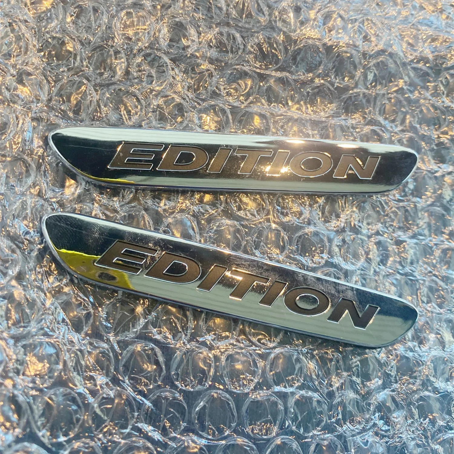 

1 шт., хромированная серебристо-черная наклейка на эмблему Mercedes Benz AMG, C300, C200L
