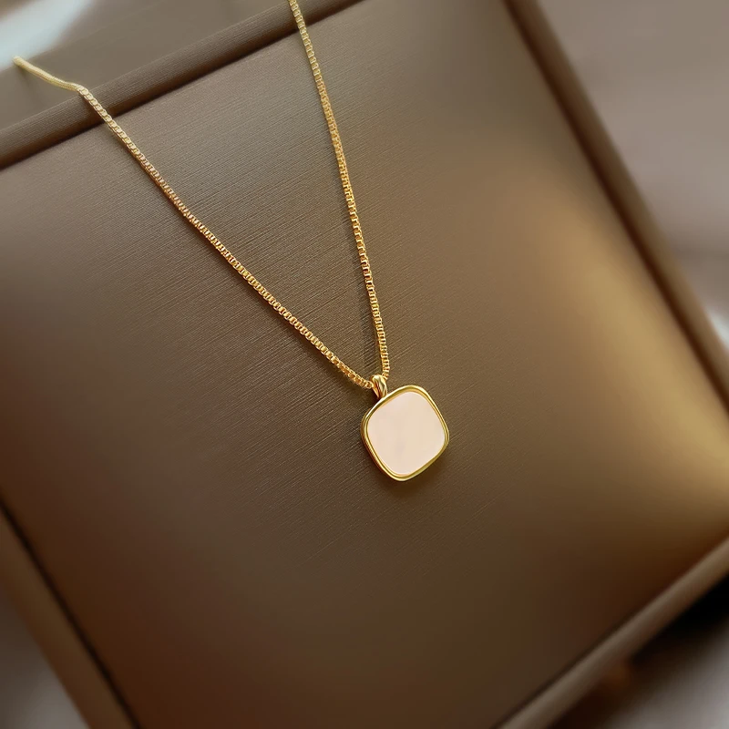 Trendy Necklace Square Pendant Simple For Women Girls Metal Chain Jewelry Ladies Classic Fashion Gift Wedding Party
Trendy Necklace Square Pendant Simple For Women Girls Metal Chain Jewelry Ladies Classic Fashion Gift Wedding Party