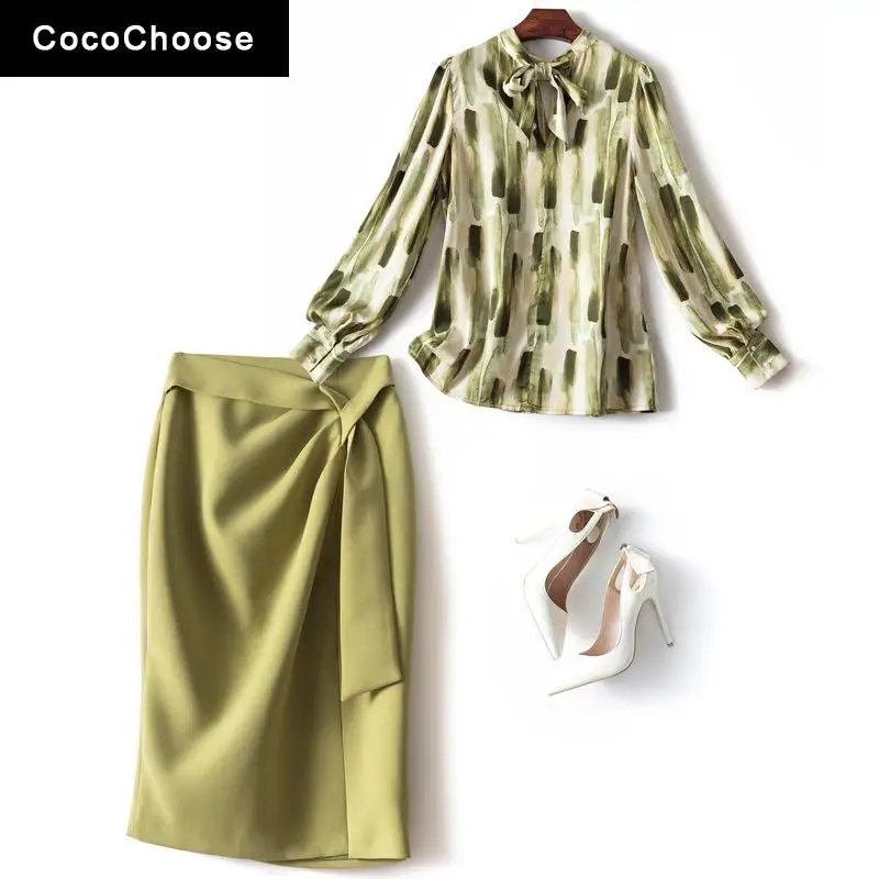 Women Sexy Dress Sets Spring 2022 Business Casual Fashion Elegant Tie-neck Print Satin Blouse Top With Pencil Skirt Suits Green
Women Sexy Dress Sets Spring 2022 Business Casual Fashion Elegant Tie-neck Print Satin Blouse Top With Pencil Skirt Suits Green