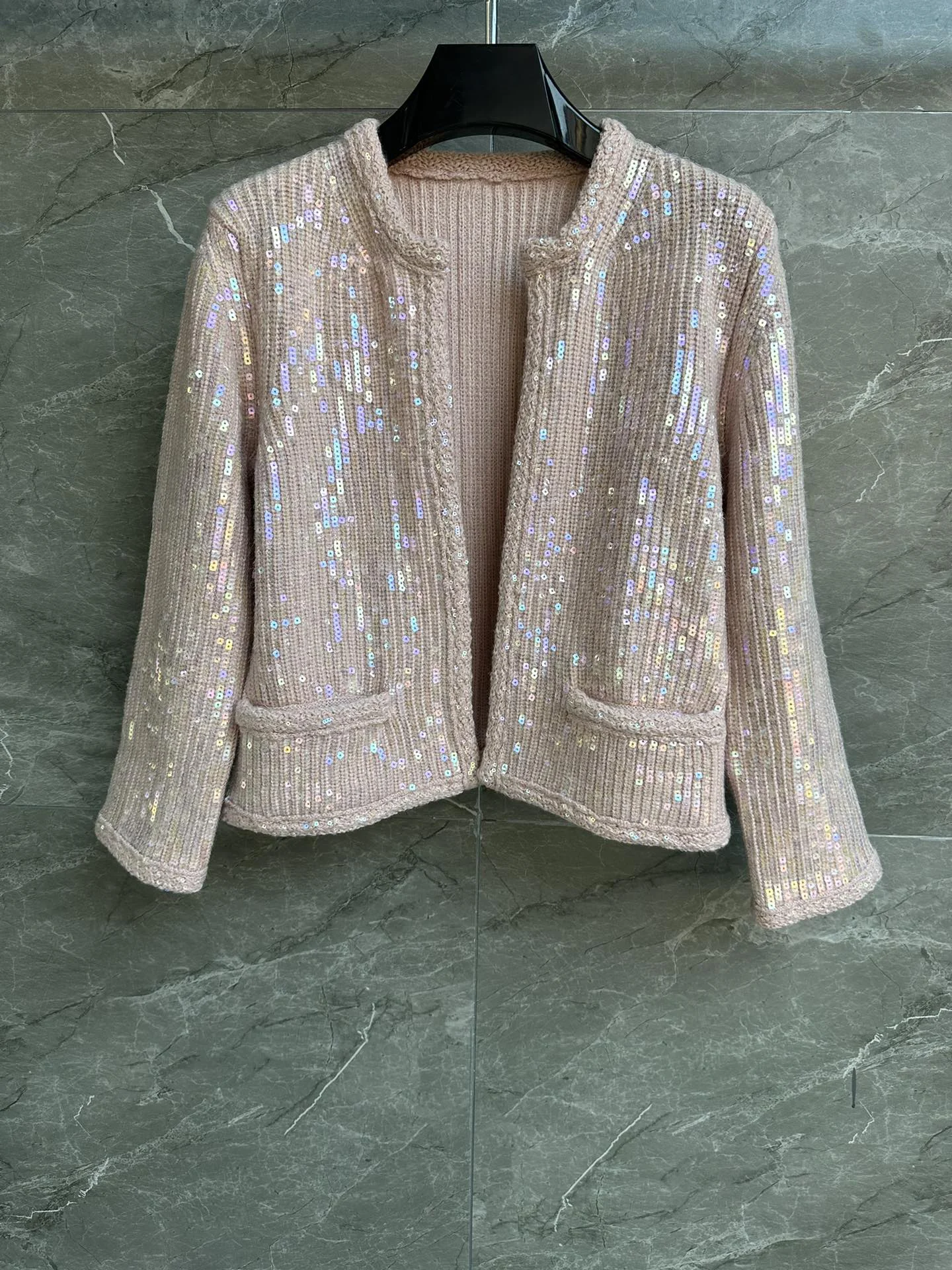 2023Pink кардиган с пайетками, мерцающий, нежный, Простой Топ, абсолютно страшный 9,11 
2023Pink кардиган с пайетками, мерцающий, нежный, Простой Топ, абсолютно страшный 9,11