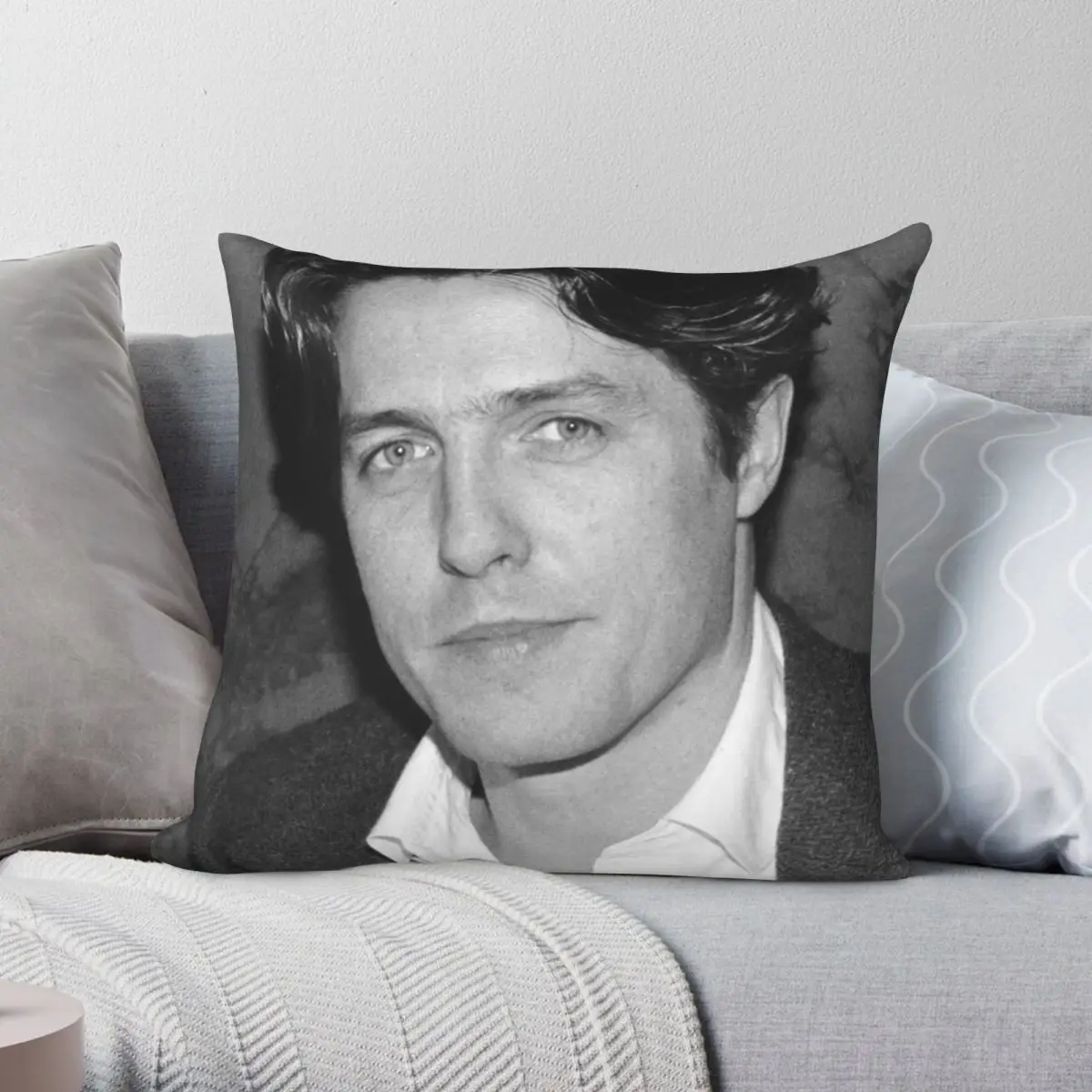 Наволочка Hugh Grant из полиэстера, льна, бархата, наволочка с принтом на молнии для декора комнаты 45x45
Наволочка Hugh Grant из полиэстера, льна, бархата, наволочка с принтом на молнии для декора комнаты 45x45