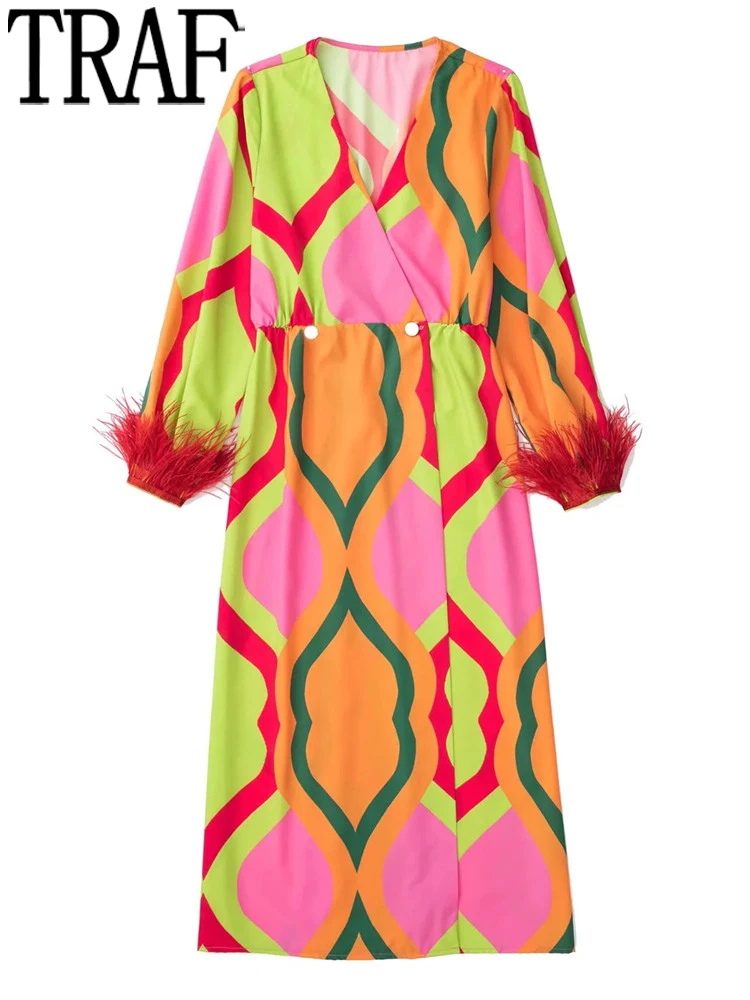 Платье-миди женское с запахом, длинным рукавом и принтом перьев
Платье-миди женское с запахом, длинным рукавом и принтом перьев