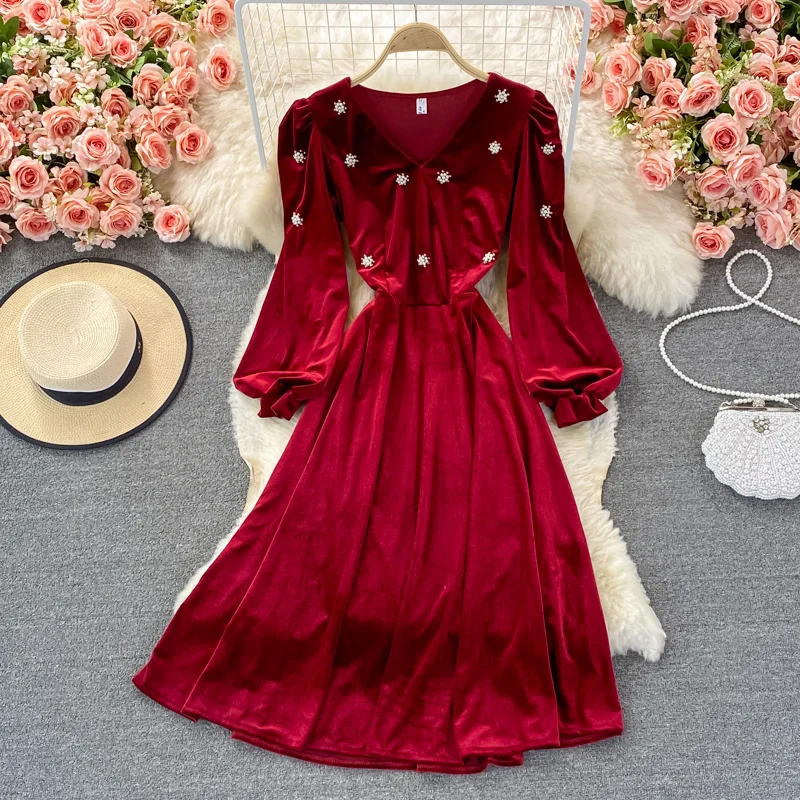 Женское бархатное платье миди, винтажное легкое платье с длинными рукавами-фонариками и V-образным вырезом, Осень-зима 2021
Женское бархатное платье миди, винтажное легкое платье с длинными рукавами-фонариками и V-образным вырезом, Осень-зима 2021