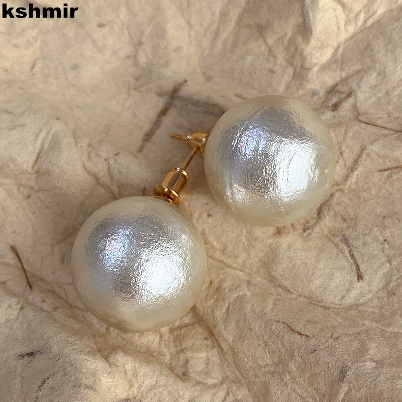 kshmir Handmade simple temperament imitation plant cotton large pearl stud ins retro Hepburn style light earrings
kshmir Handmade simple temperament imitation plant cotton large pearl stud ins retro Hepburn style light earrings