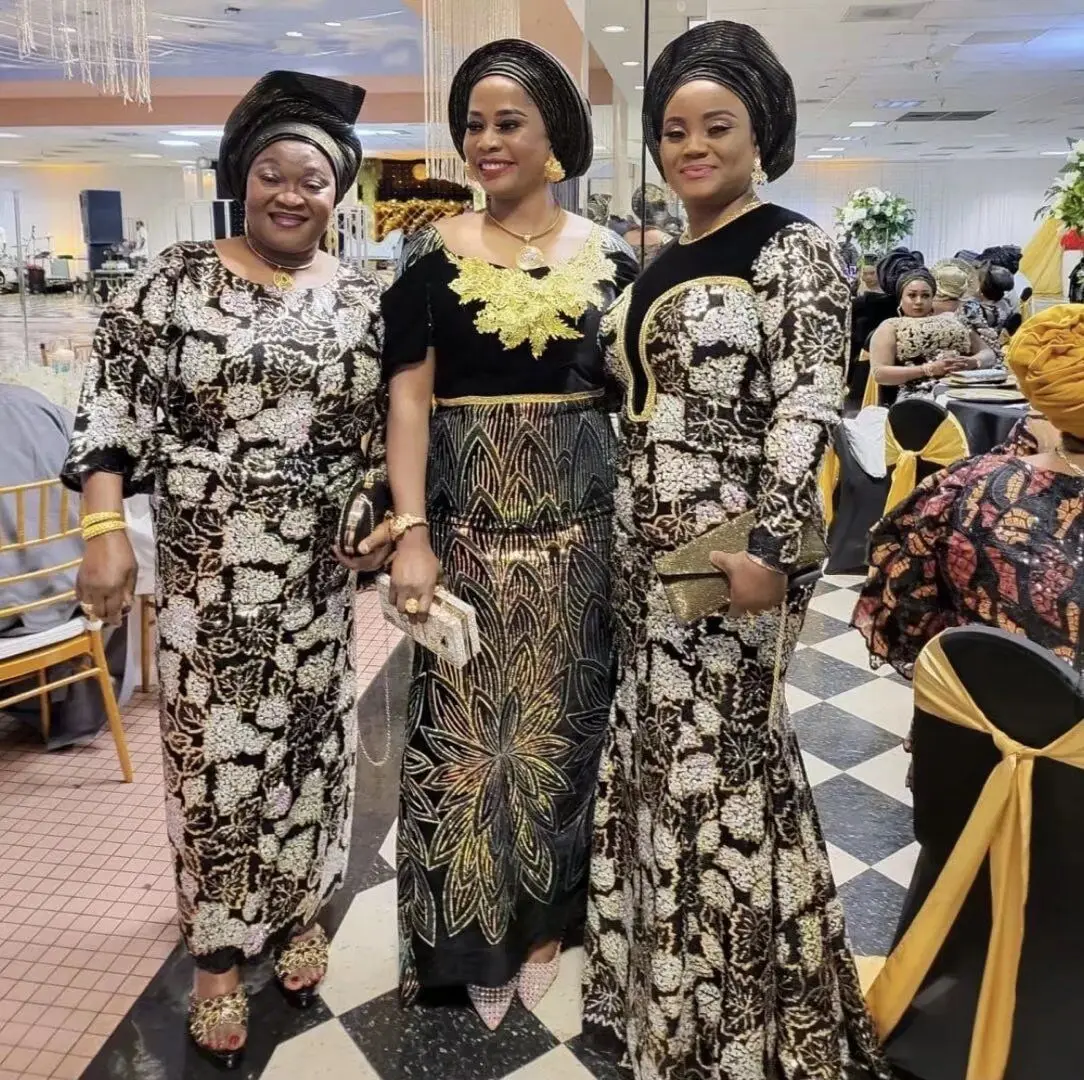 High Quality Latest Luxury Embroidery Golden Velvet With Sequin Fabric Nigerian Classic Lace For Party Dress KK315_U
High Quality Latest Luxury Embroidery Golden Velvet With Sequin Fabric Nigerian Classic Lace For Party Dress KK315_U