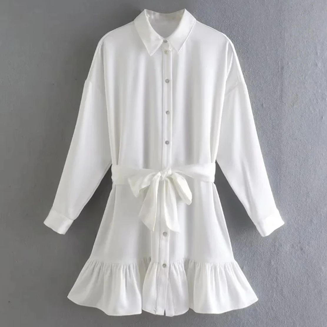 Withered 2023 England Style Office Lady Fashion Satin Ruffles Sexy Mini Cascading Dress Women
Withered 2023 England Style Office Lady Fashion Satin Ruffles Sexy Mini Cascading Dress Women