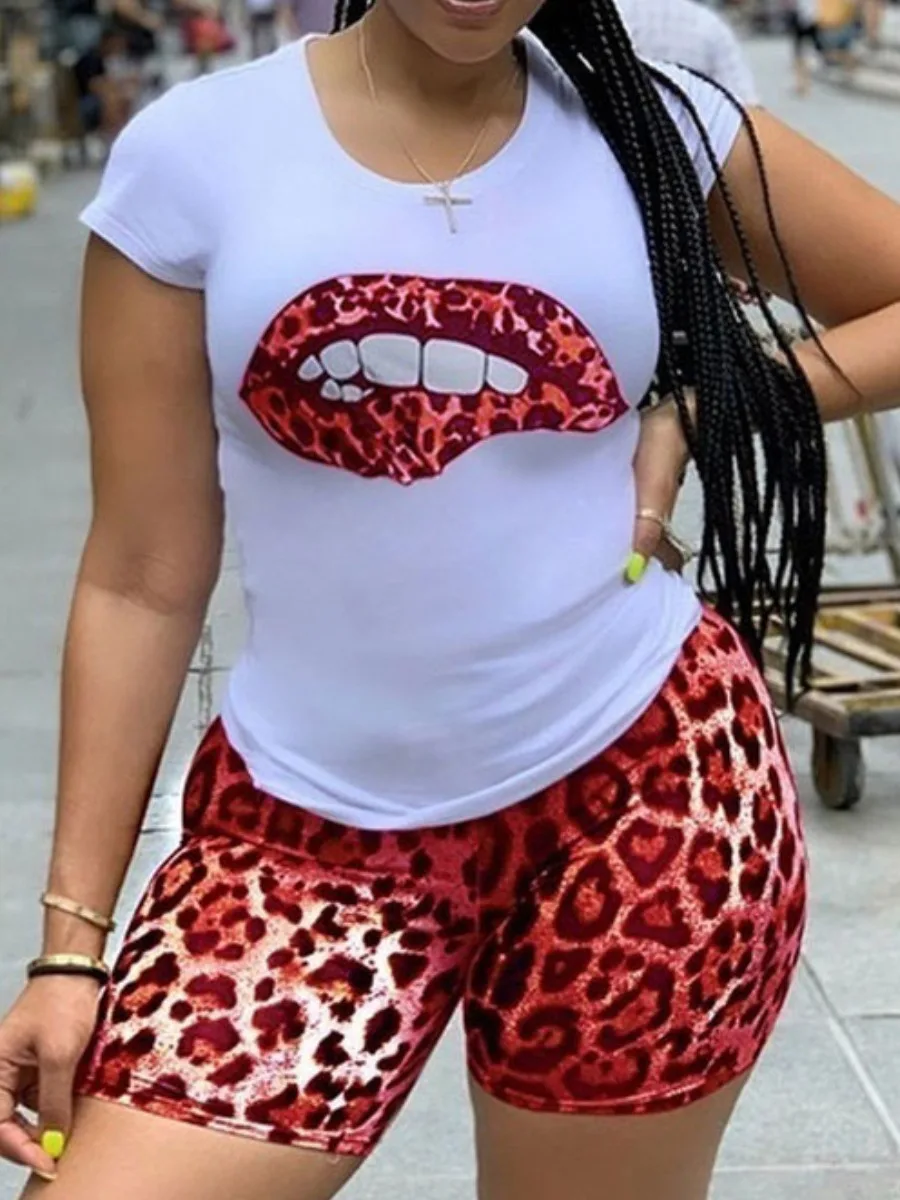 LW Plus Size Leopard Lip Print Shorts Set Two Piece Suits Regular Short Sleeve Elastic O Neck TOPS+PANTS Matching Outfits
LW Plus Size Leopard Lip Print Shorts Set Two Piece Suits Regular Short Sleeve Elastic O Neck TOPS+PANTS Matching Outfits