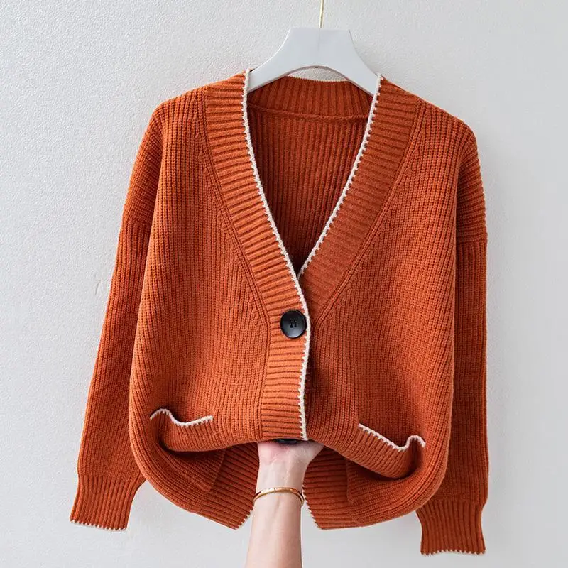 Cardigan Women Casual Sweater Retro Solid Loose Pockets Single Breasted V-Neck Trendy All-match Jumper Knitwear Tops Outwear T04
Cardigan Women Casual Sweater Retro Solid Loose Pockets Single Breasted V-Neck Trendy All-match Jumper Knitwear Tops Outwear T04