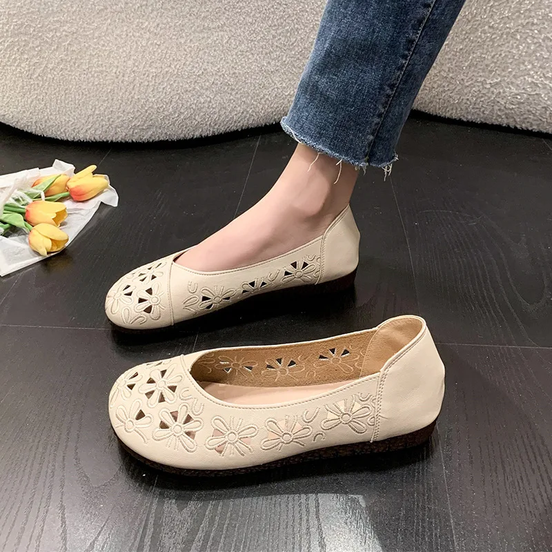 Large Size Women Shoes 2023 Summer New Breathable Hollow Flowers Flat Shoes Ladies Comfortable Loafers Woman Retro Flats Shoe
Large Size Women Shoes 2023 Summer New Breathable Hollow Flowers Flat Shoes Ladies Comfortable Loafers Woman Retro Flats Shoe