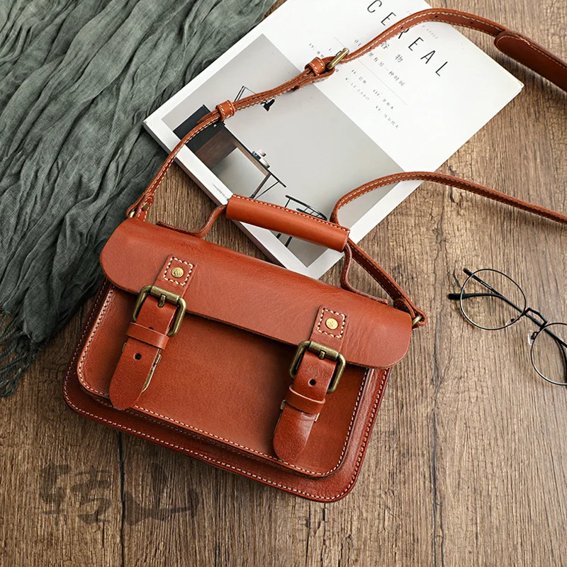 AETOO Vintage handmade leather goods tree paste leather bag for women vegetated tanned postman bag one shoulder carry Cambridge
AETOO Vintage handmade leather goods tree paste leather bag for women vegetated tanned postman bag one shoulder carry Cambridge