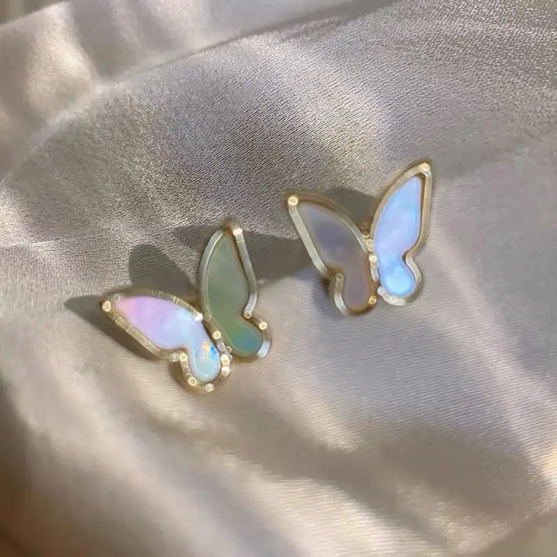 Bohemian Exquisite Golden Butterfly Earrings Simple Personality Birthday Party Gift Fashion Jewelry for Girlfriend Girlfriends
Bohemian Exquisite Golden Butterfly Earrings Simple Personality Birthday Party Gift Fashion Jewelry for Girlfriend Girlfriends