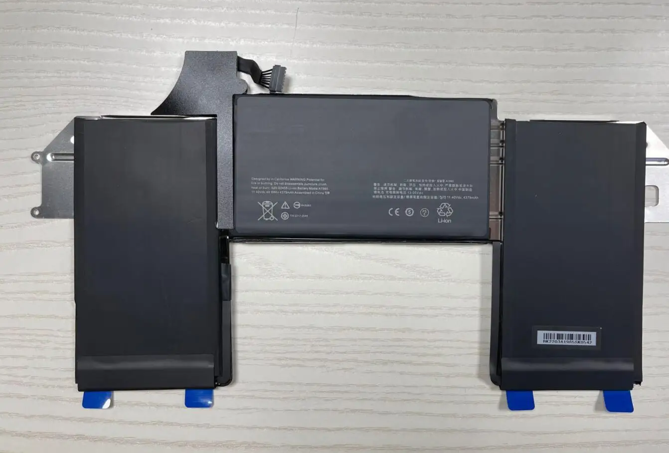 11.40V 4379mAh A1965 Laptop Battery For Apple MacBook Air 13" A1932 2018 2019 Years With Tools
11.40V 4379mAh A1965 Laptop Battery For Apple MacBook Air 13" A1932 2018 2019 Years With Tools