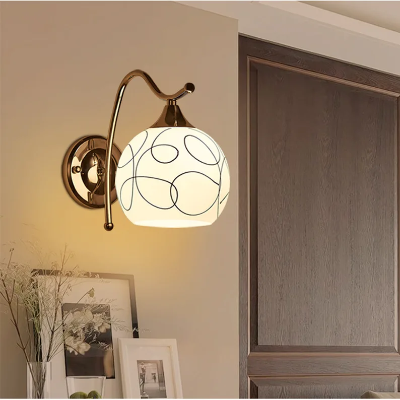 Modern Simple Creative Fashion Personalized Wall Lamp Warm Bedroom Bedside Iron Elbow Room Decoration
Modern Simple Creative Fashion Personalized Wall Lamp Warm Bedroom Bedside Iron Elbow Room Decoration