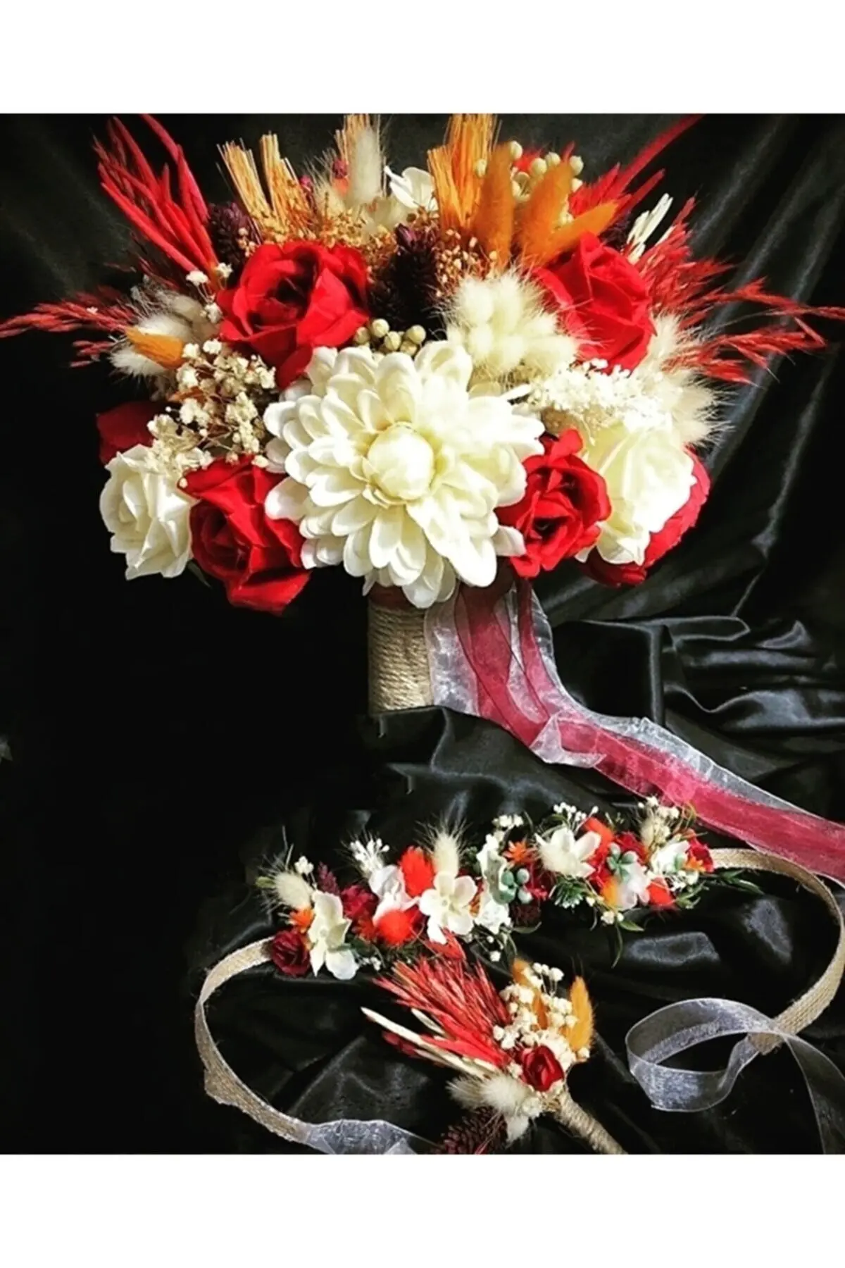 Bridal Bouquet, groom Boutonniere And Crown Set Bridesmaid Throw Bouquet 2022 Marriage 
Bridal Bouquet, groom Boutonniere And Crown Set Bridesmaid Throw Bouquet 2022 Marriage