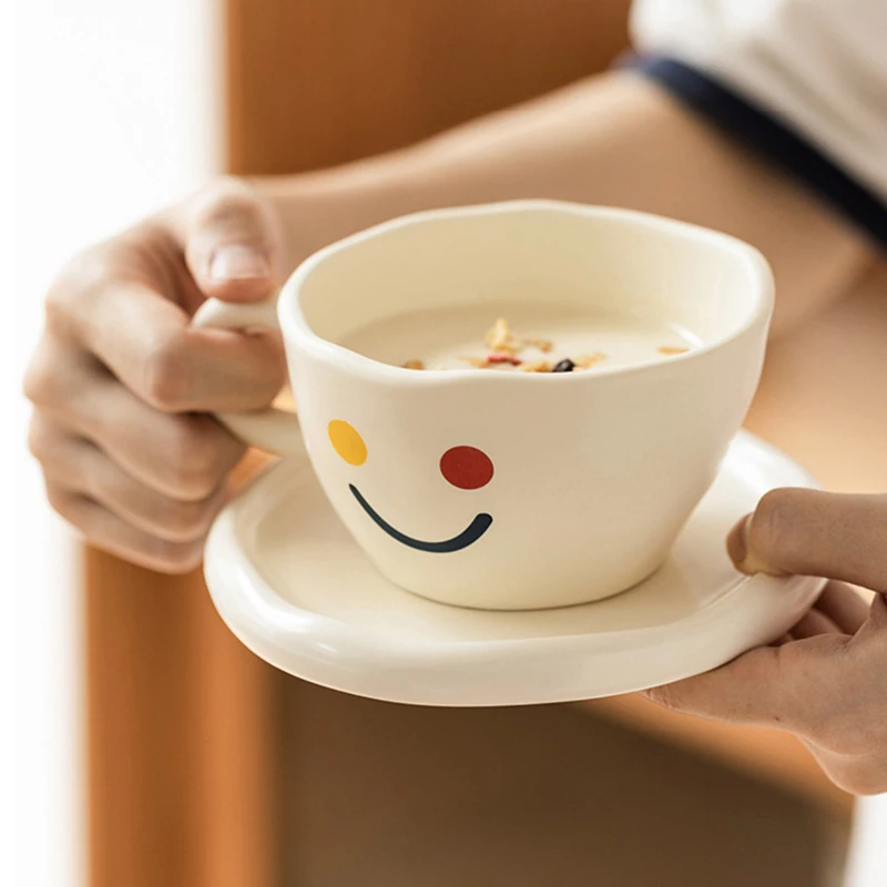Creative Ceramic Smiley Coffee Cup Saucer 250ml Exquisite Afternoon Tea Mug Set Modern Latte Coffee Cup Breakfast Milk Mug Gifts
Creative Ceramic Smiley Coffee Cup Saucer 250ml Exquisite Afternoon Tea Mug Set Modern Latte Coffee Cup Breakfast Milk Mug Gifts