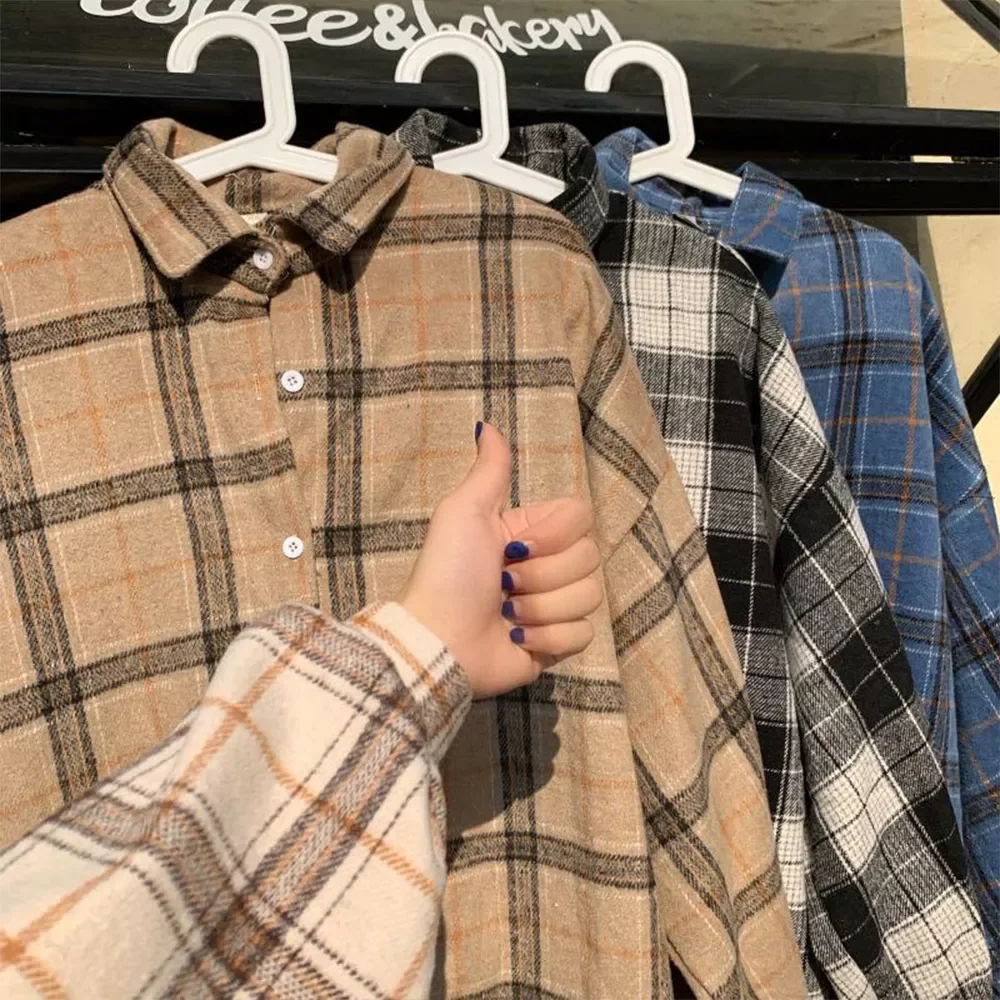 New Women Blouses Turn-down Collar Autumn Shirts Plaid Batwing-sleeve Loose Outwear Harajuku Female Casual Shirt Streetwear
New Women Blouses Turn-down Collar Autumn Shirts Plaid Batwing-sleeve Loose Outwear Harajuku Female Casual Shirt Streetwear