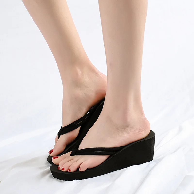 Fashion Summer Casual EVA Platform Woman Bath Slippers Wedge Beach Flip Flops High Heel Soft Slippers Women Black Ladies Shoes
Fashion Summer Casual EVA Platform Woman Bath Slippers Wedge Beach Flip Flops High Heel Soft Slippers Women Black Ladies Shoes