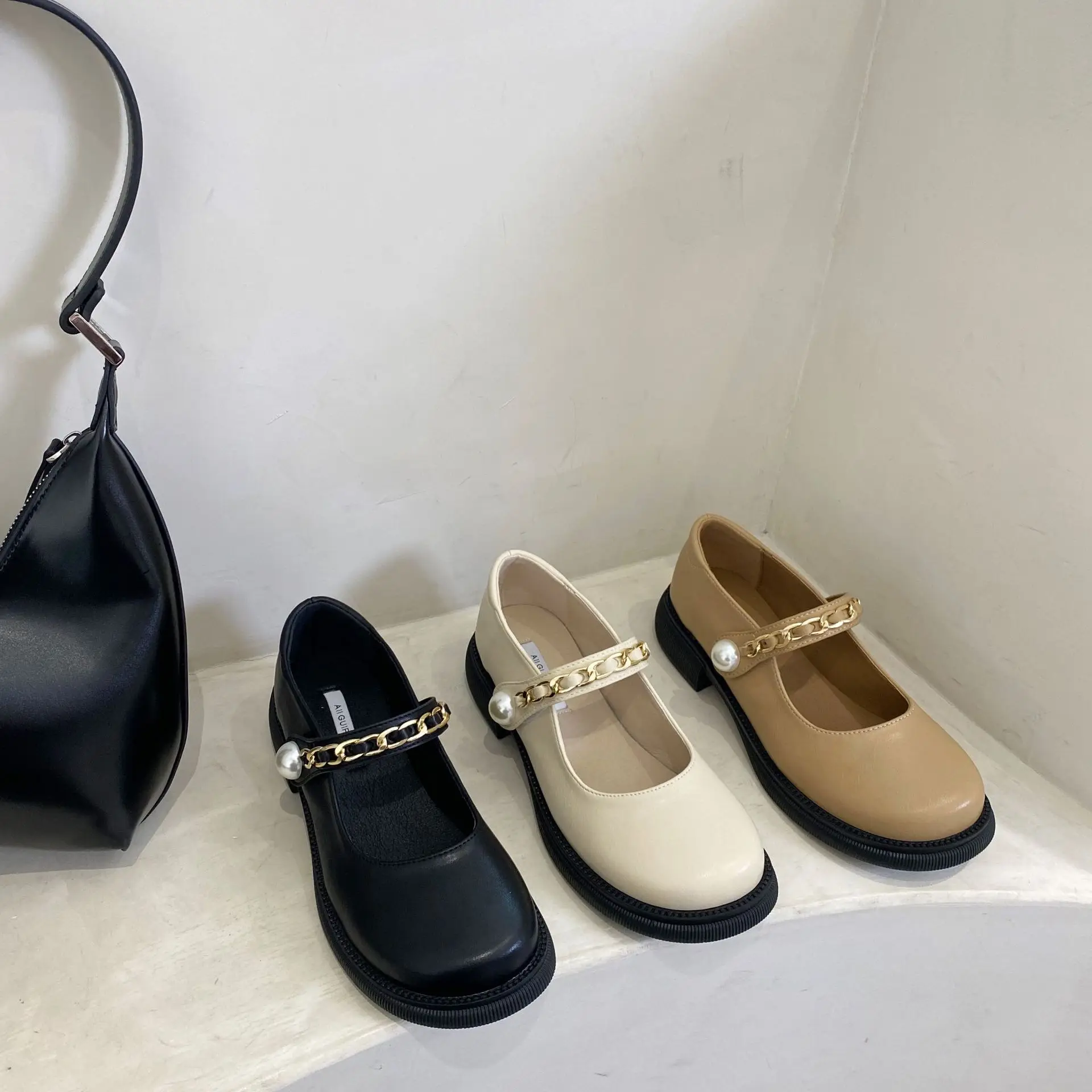 Туфли-оксфорды женские на низком каблуке, модные повседневные кроссовки с неглубоким носком, украшенные жемчугом, с квадратным носком, Br, ле...
Туфли-оксфорды женские на низком каблуке, модные повседневные кроссовки с неглубоким носком, украшенные жемчугом, с квадратным носком, Br, ле...