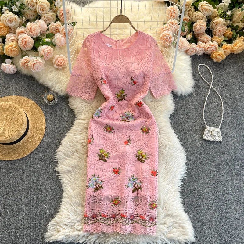 Women's Runway Fashion Spring Summer Vintage Flower Embroidery Slim Lace Dress Female High Waist Chic Slim Party Dress TB2370
Women's Runway Fashion Spring Summer Vintage Flower Embroidery Slim Lace Dress Female High Waist Chic Slim Party Dress TB2370