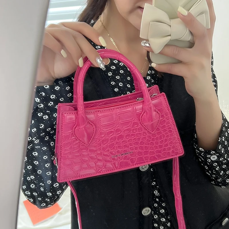 Crocodile tattoo handbags women's bag versatile crossbody bag shoulder mesengers bag purses and handbags designer bag
Crocodile tattoo handbags women's bag versatile crossbody bag shoulder mesengers bag purses and handbags designer bag