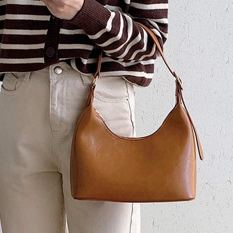 2022 Fashion Design Women Shoulder Bags High Quality New Solid Color Casual Vacation Elegant Women Handbags
2022 Fashion Design Women Shoulder Bags High Quality New Solid Color Casual Vacation Elegant Women Handbags