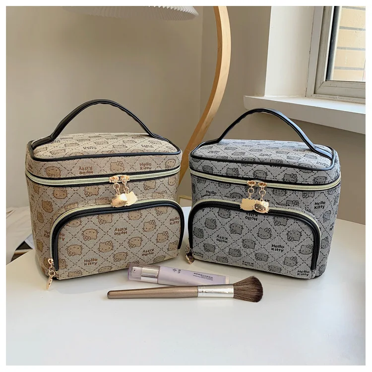Sanrio Hellokitty New Girl Heart Portable Makeup Case, Large Capacity Bag, Makeup Bag, Toiletries, Storage Bag, Women's Bag
Sanrio Hellokitty New Girl Heart Portable Makeup Case, Large Capacity Bag, Makeup Bag, Toiletries, Storage Bag, Women's Bag